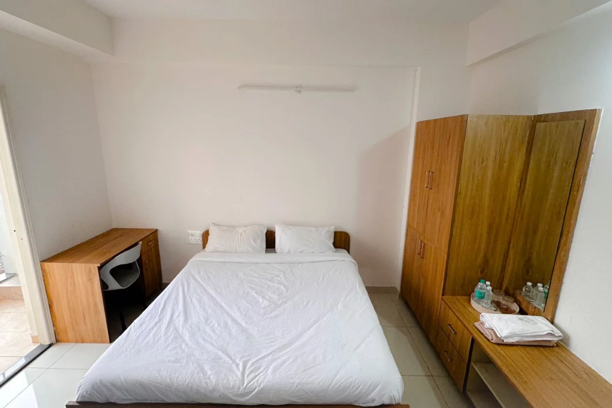 Bhagat Inn Airport Hotel