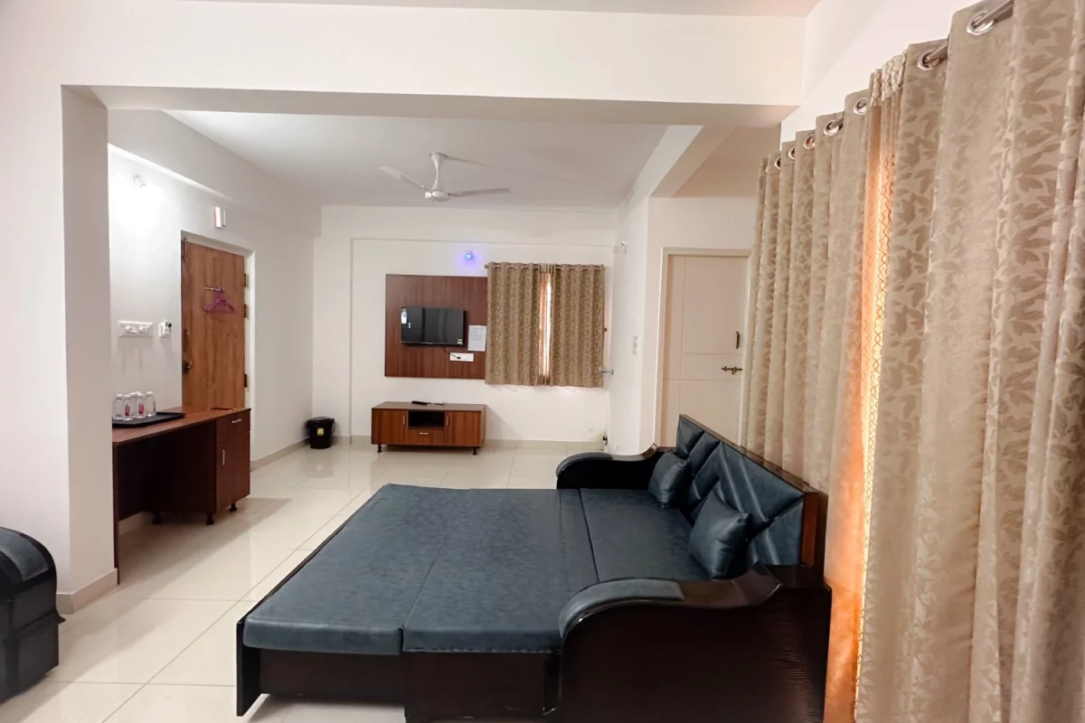 Bhagat Inn Airport Hotel