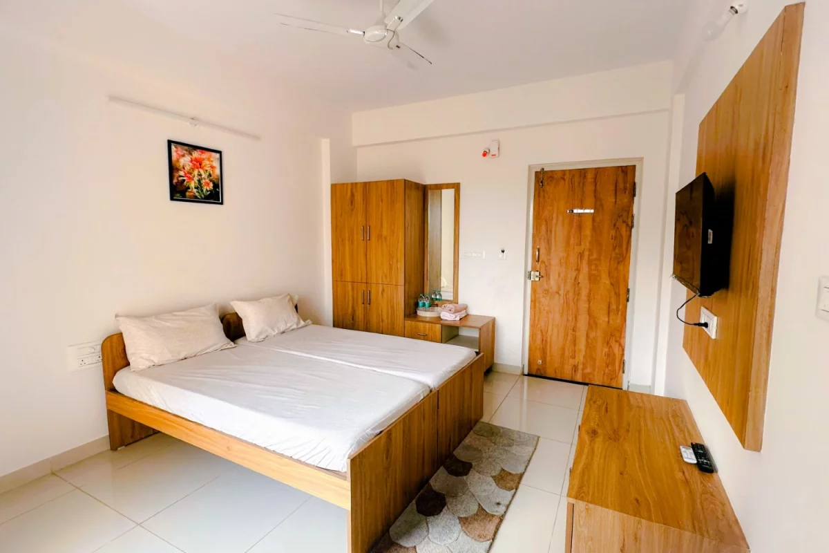 Bhagat Inn Airport Hotel
